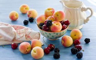 Bowl fruit table berries apple - the table free wallpaper