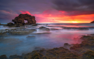 Sunset rocky beach mystical colors 3 - a sunset over a rocky beach free wallpaper