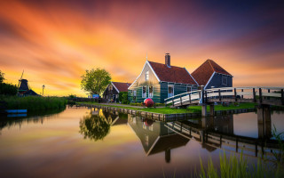 House water sunset boat impressionist - the water in front free wallpaper