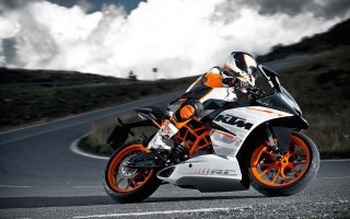 Motorcycle hill clouds digital rendering - hyperrealism free wallpaper for desktop