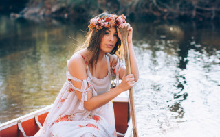 Woman white dress boat flower - a flower crown free wallpaper