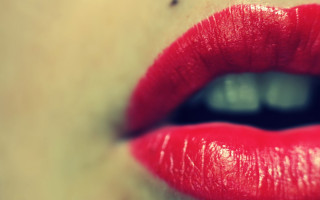 Florrie becker lips red lipstick - a black eyeliner free wallpaper