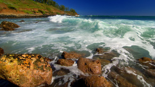 Rocky beach cliff waves blue - a rocky beach free wallpaper