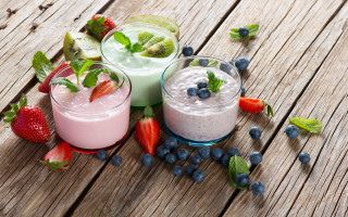 Food glasses strawberries blueberries green - a green apple free wallpaper