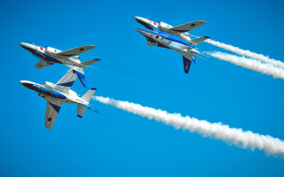 Jets smoke trail blue sky - two jet free wallpaper for desktop