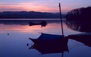 Pink sky boat reflection dawn - free ship wallpaper
