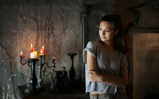 Gothic woman candles mirror dark - a mirror behind her free wallpaper