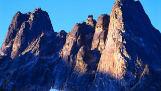 Mountain rock formation blue sky 6 - a blue sky above free wallpaper for desktop