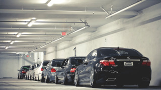 Parking garage red light tiltshift - clean line free wallpaper