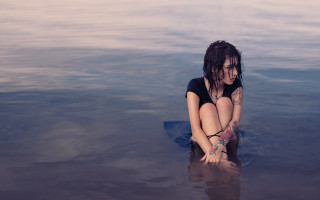 Aramenta diathne vail surfboard tattoo - her pocket free wallpaper