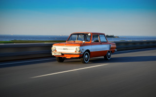 Orange white truck ocean road - truck free wallpaper