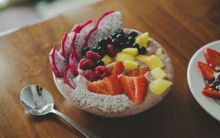 Bowl fruit table spoon plate - ding yunpeng free wallpaper