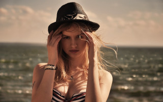 Woman hat beach water blonde - a woman in a hat free wallpaper