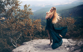 Woman dress rock valley trees - a long dress free wallpaper
