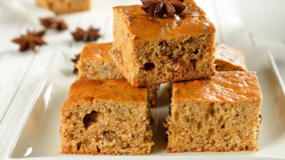 Plate of food cake nuts - nuts free wallpaper for desktop