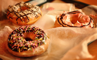 Donuts tray coffee food photography - sprinkle free wallpaper