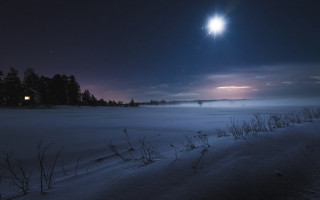 Full moon snowy field night - foggy free wallpaper