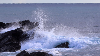 Wave rock ocean shore clouds - free rain wallpaper