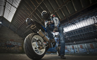 Warehouse motorcycle graffiti studio portrait - studio photography free wallpaper