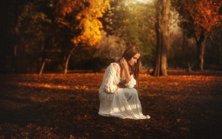 Woman white dress fall leaves - the fall free wallpaper