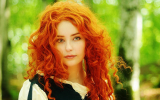 Woman redhair blackdress forest green - preraphaelitism free wallpaper