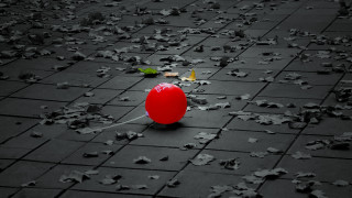 Red balloon leaves blood splatter - a string free wallpaper
