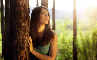 Woman tree forest ambient light - ambient light free wallpaper