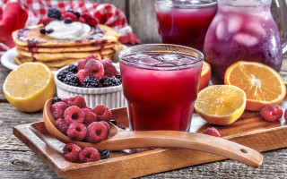 Wooden tray juice berries pancakes - a wooden tray free wallpaper