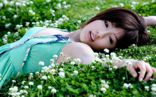 Flower field woman nature blurry - japanese free wallpaper
