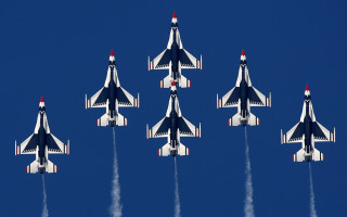Jets smoke flying formation digital - formation in the sky free wallpaper