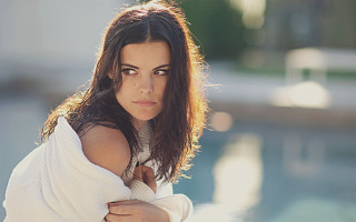 Woman pool portrait flavia blois - flavia bloi free wallpaper