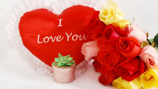 Red heart roses vase flower - it next free wallpaper