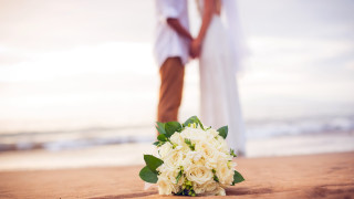 Bride groom beach flower wedding 2 - a bouquet of flowers in front free wallpaper