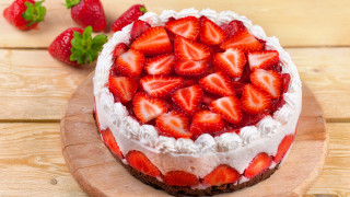 Strawberry cake wooden board berries - strawberry free wallpaper