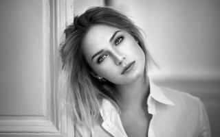 Eszter mattioni blonde white shirt - free portrait wallpaper for desktop