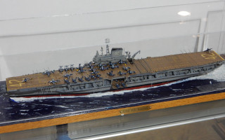 Battleship model display case table - a table free wallpaper
