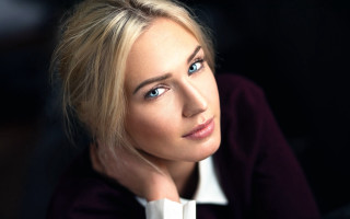 Woman blueeyes white shirt serious - serious free wallpaper for desktop