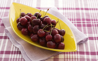 Yellow cherries plate checkered 3D - cloth free wallpaper