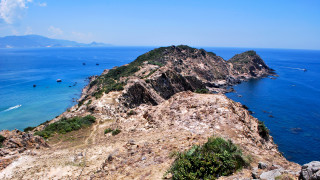 Rocky mountain water boat ecological - a rocky mountain free wallpaper