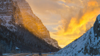 Mountain road sunset car forest - rim light free wallpaper