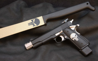 Gun knife skull polkadot halftone - matte finish free wallpaper