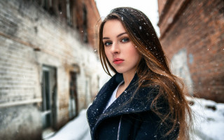 Snowy alleyway portrait elina karimova - her free wallpaper