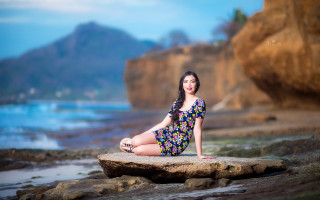 Woman rock ocean mountain beach - a rock near the ocean free wallpaper