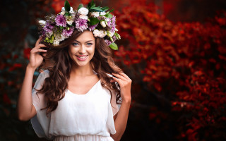 Woman flower crown tree red - a flower crown free wallpaper