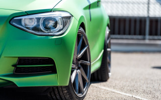 Green car parking lot building 4 - a green car free wallpaper