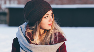 Eszter mattioni winter snow hat - her neck and a scarf free wallpaper