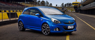 Blue car road yellow lines - anson maddock free wallpaper