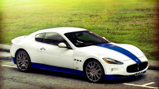 White blue sports car parking - free cars wallpaper