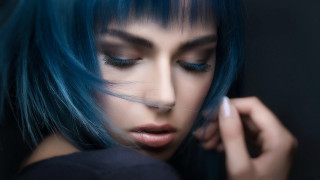 Blue hair black shirt posing - her ear free wallpaper for desktop