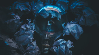 Person lightbulb crumpledpaper bluelight blackbackground - studio light free wallpaper for desktop